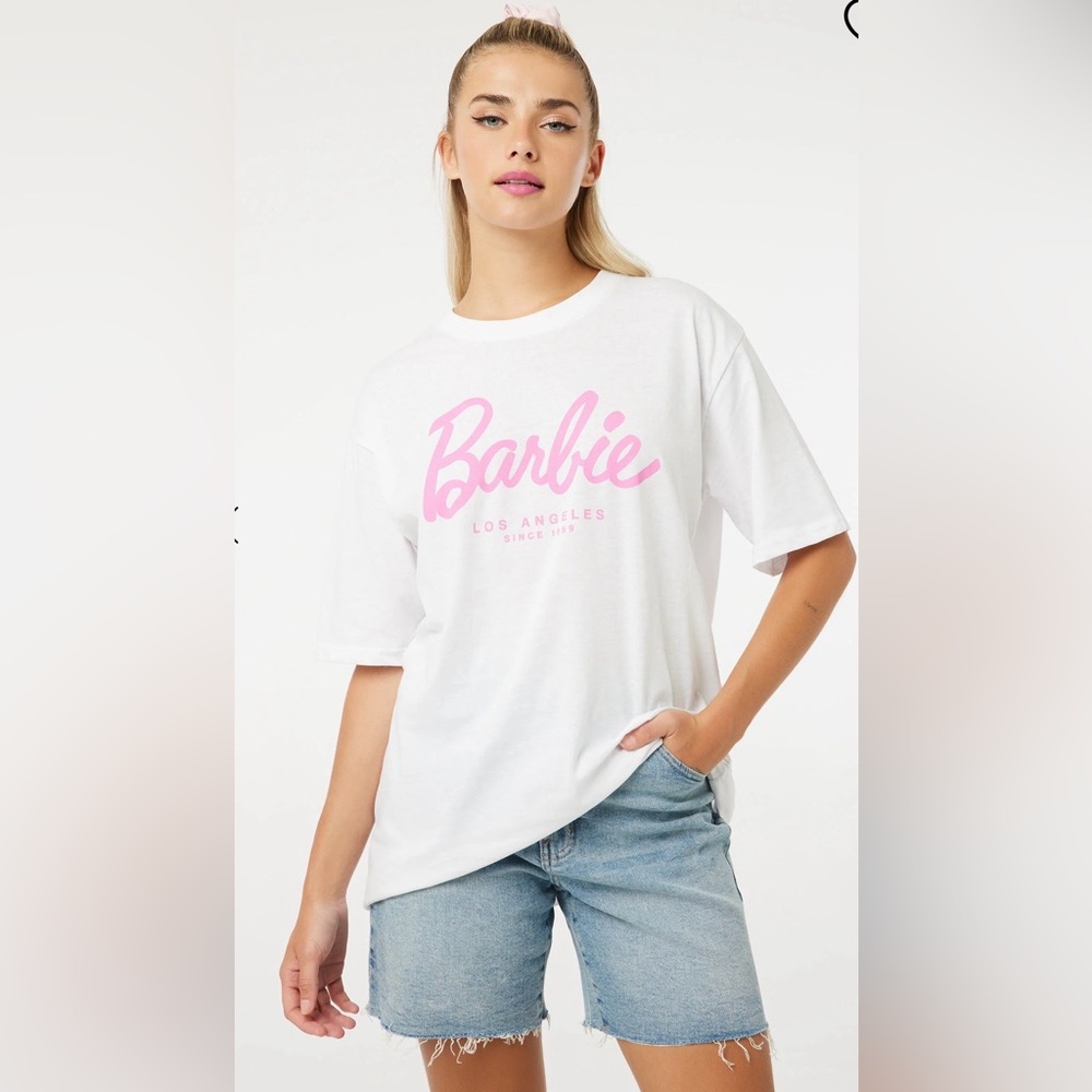 Ardene Oversized Barbie White Tee with Pink Script Logo XS Graphic T-shirt